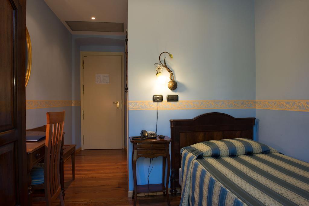 Hotel Belle Epoque Санремо Номер фото
